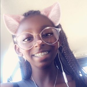 Meet your Posher, Nyla